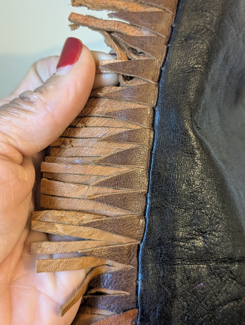 Handcrafted Vintage Boho Western Detail Leather Fringe Shoulder Crossbody Tote - Picture 15 of 16